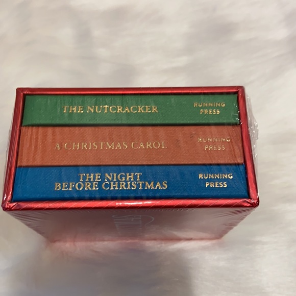 🆕 Miniature boxed set of Christmas classic books - Picture 2 of 3